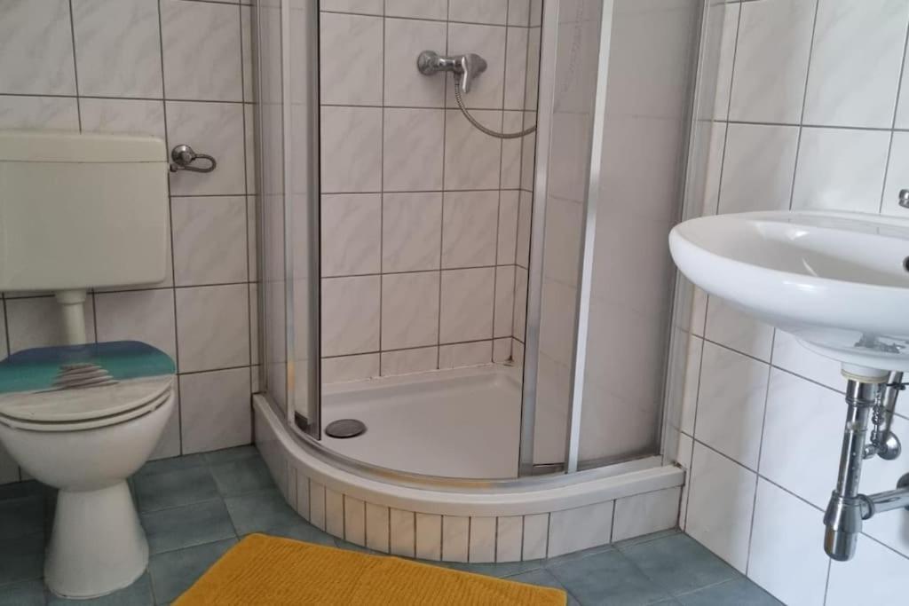 Apartment Mit 2 Betten Inklusive Gratis Parkplatz Graz Buitenkant foto